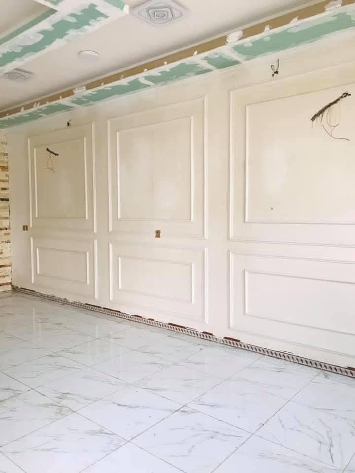 لى زملائنا المهندسين وأصحاب مكاتب التصميم.. كادر التنفيذ الذي تثقون به جاهز! 🤝🏗️

النص:

"تعبت من متابعة العمال المنفردين؟ ومشاكل التأخير وضياع التفاصيل؟

نحن نوفر لكم كادراً متكاملاً ومحترفاً لتنفيذ مشاريعكم (مطاعم، مراكز تجميل، فيلات)  موسم رمضان:

🔹 ديكورات: تنفيذ دقيق لأعقد التصاميم (جبس، خشب، بديل رخام).

🔹 كهربائيات: إنارة ذكية وتأسيسات احترافية بمواصفات هندسية.

🔹 أصباغ: إنهاءات (Finishing) بمستوى فندقي يبرز جمال تصاميمكم.

نحن نلتزم بالمخططات والمواعيد النهائية.. كن أنت المصمم، واترك عناء التنفيذ لنا.

📞 للتنسيق والتعاون، يسعدنا تواصلكم: ***********  ***********
