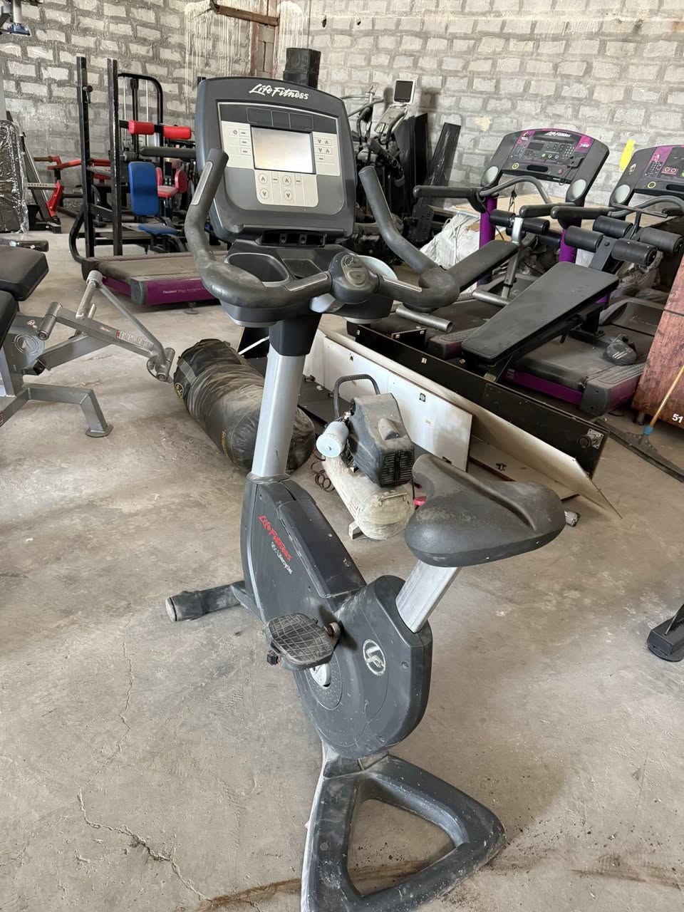 السلام عليكم 
تتوفر اجهزة مستعملة للبيع للأستفسار الاتصال :***********
