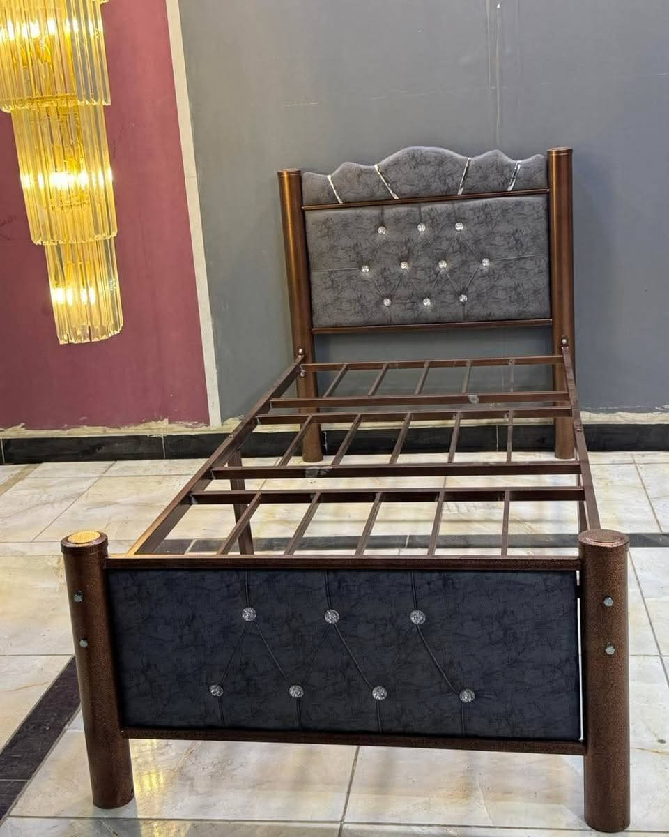 سرير شغل عراقي 🇮🇶
✨ دوشمة مخمل وتر بروف ضد الماء
🛠️ حديد صبغ حراري قوي ومتين
🎨 متوفر بـ 4 ألوان عصرية
🦵 تصميم ثابت بـ 6 أرجل
🚚 توصيل متوفر داخل بغداد وجميع المحافظات
للحجز والاستفسار 📩
مراسلة الصفحة مباشرة
#سرير_عراقي #شغل_معمل #جودة_عالية #دوشمة_مخمل #اثاث_منزلي #توصيل_لكل_المحافظات 💙


**إذا كنت صاحب هذا الإعلان وتريد حذفه لأي سبب، رجاءا أرسل رسالة إلى الدعم الفني**