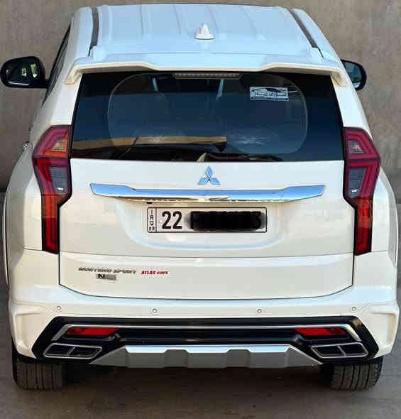 ميسربوشي مونتيرو ياباني  مواسفات خليجي واحد علا واحد ماشي ٨٤ الف كيلو متر  سبوغ بيها جاملغ سكن بدون ارباك  محرك ٦سلندر    موديل ٢٠٢٢  ***********سعر٢٢٥ بيها مجال
