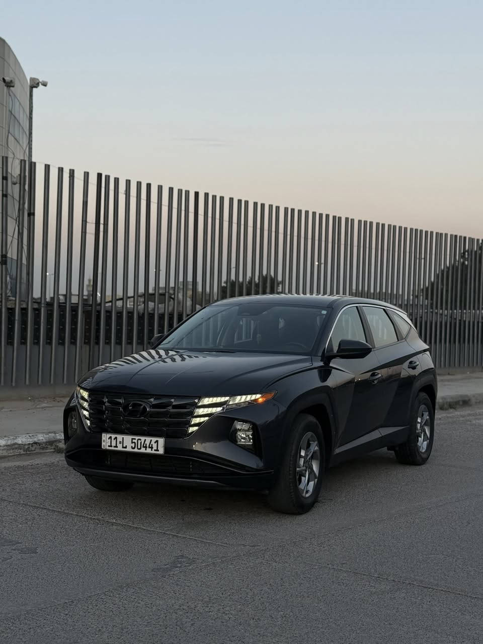 سلام عليكم
هونداي توكسان للبيع 
2022 رادارات 3امامي خلفي جانبي حساسات تحكم استيرن  داخل لونين لايتات LED قياده ذاتيه مثبت سرعة توقف ذاتي سايد بريك بصمة 
وارد امريكي المحرك 2.5 GDI
السياره نضيفة محرك كير صدر كفاله 
صور الحادث مرفوقة ب الصور مكاني بغداد الحريه 
السعر200 وبيها  مجال 
***********
