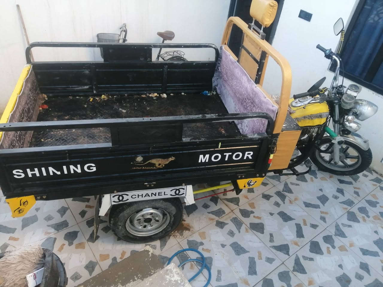 سلام عليكم ستوته للبيع موديل 20 منفيس ابليته موجودات محرك 200 مجفت جديد  كهربائيات شغله السعر مليون 250 مكانه كركوك ***********
