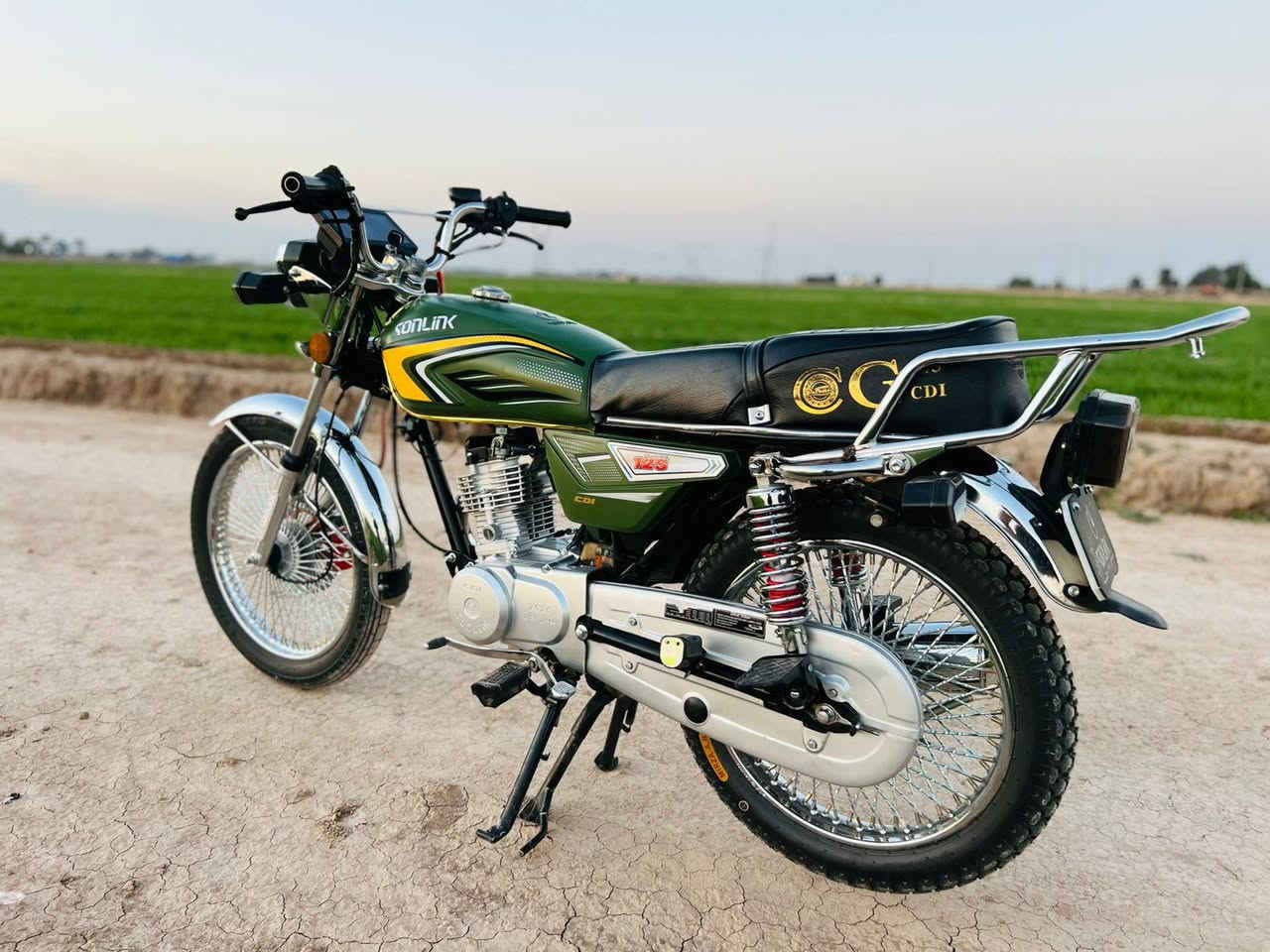 سلام عليكم للبيع دراجه موديل 25ماماشيه مكان واسط عزيزيه سعر خاص ***********
