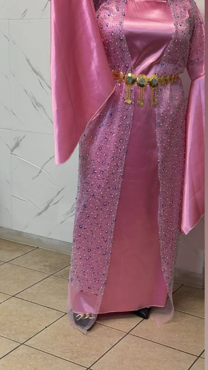 #لتحجين بالجمال إذا مالبستي زي كردي
#السعرررر 40قطعتين شغل جك يدوي
#القياسات فري سايز يلبس من وزن 50ال 100كليو
 @إشارة


**إذا كنت صاحب هذا الإعلان وتريد حذفه لأي سبب، رجاءا أرسل رسالة إلى الدعم الفني**