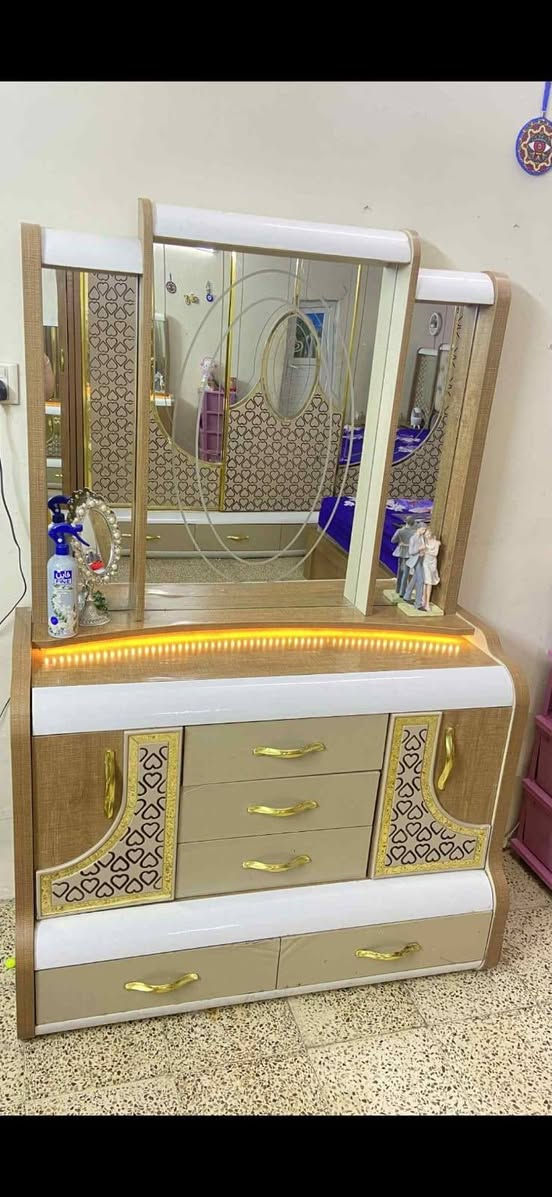 غرفه جاهزه ونظيفه عدد قطع 10 ومخزن سرير متحرك وتفاصيل ( ***********  واتساب )
