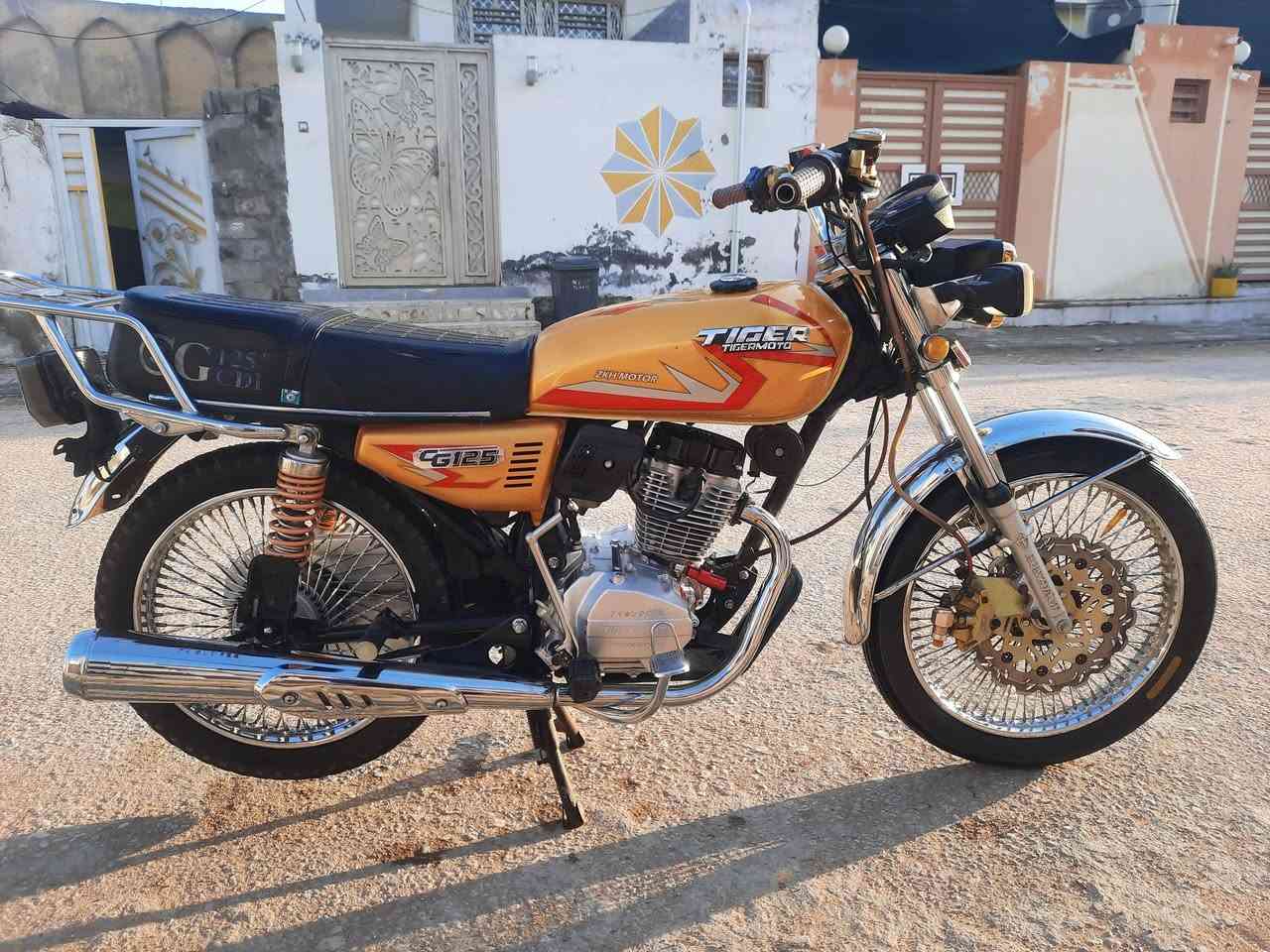 4كير  ايراني موديل 25  كلج عمبار  مقدم دسك   دشبول الكتروني أوراق كامله سكنر للبيع السعر خاص رقمي ***********
