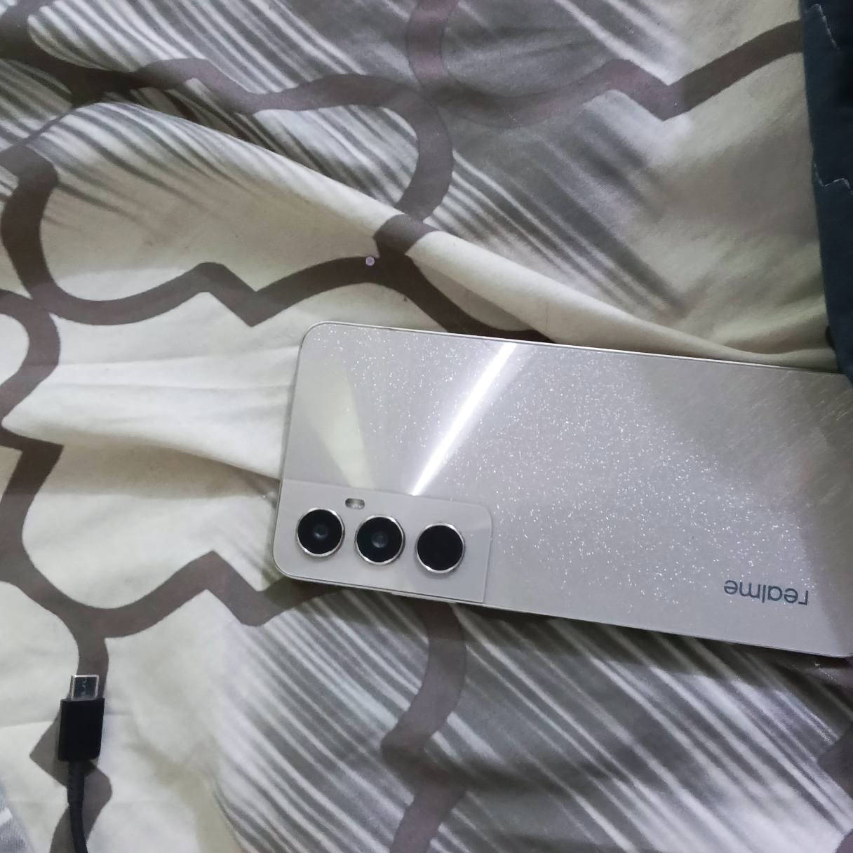 موبايل ريلمي C65لون رصاصي مشخط ترند ب 120و بي هواي ميزات مكان بغداد الحريه بغداد, العراق


**إذا كنت صاحب هذا الإعلان وتريد حذفه لأي سبب، رجاءا أرسل رسالة إلى الدعم الفني**