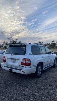 لاندكروزر GXR • ٦ سلندر • فول مواصفات