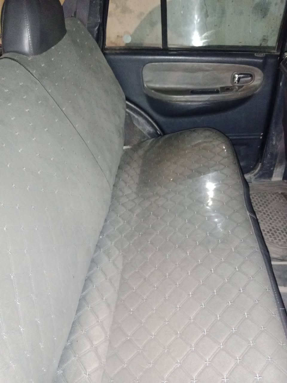 السلام عليكم سبورتج 94 تبريد. ثلج تخم تايرت جديد الداخل. نضيف  مصبوغة عام ب42 وبيهة مجال و*********** وتساب فقط
