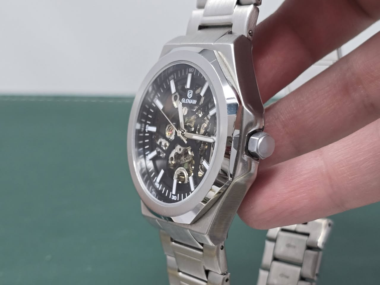 ((مزاد يبدأ من 30 ألف، ينتهي بـ 8 ليلًا)).
ساعة ماركة GLE'NAW. من أمازون 
ماكينة أوتوماتيكية مقاومة للماء.
كاملة الختومات، قفل فراشة، وزن ثقيل (تفاصيل داخل الفيديو).
مكاني كربلاء، (متوفر توصيل5)


**إذا كنت صاحب هذا الإعلان وتريد حذفه لأي سبب، رجاءا أرسل رسالة إلى الدعم الفني**