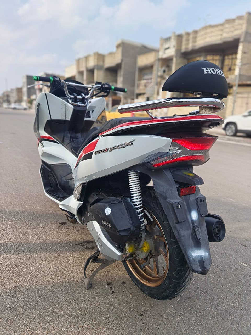 سلام عليكم بيس اكس جيل الثالث دراجه حلوه شلعه معدل ماشيه28 مكينه150 حساسات كهربيات كله شغال جيب فيتر وتعال افحص سعر1950 عنوان مدينه الصدر. رقمي***********
