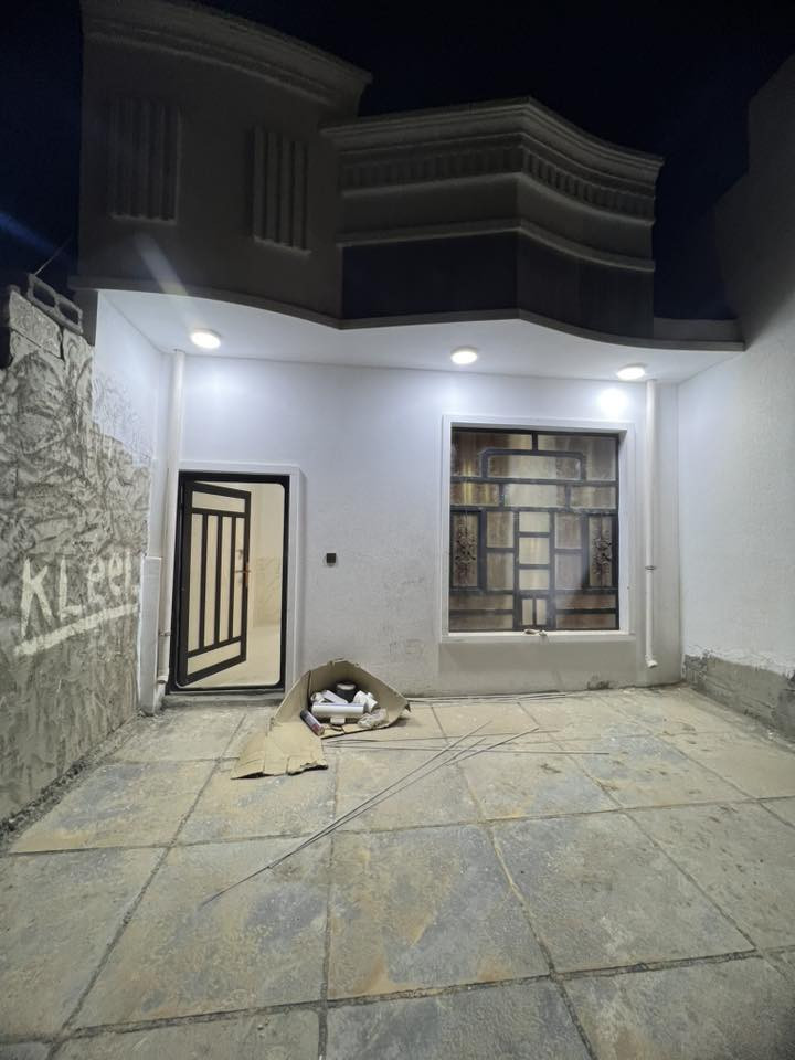 مشتمل للايجار طابقين بالزراعه خلف المعارف مساحه ١٠٠  /***********
