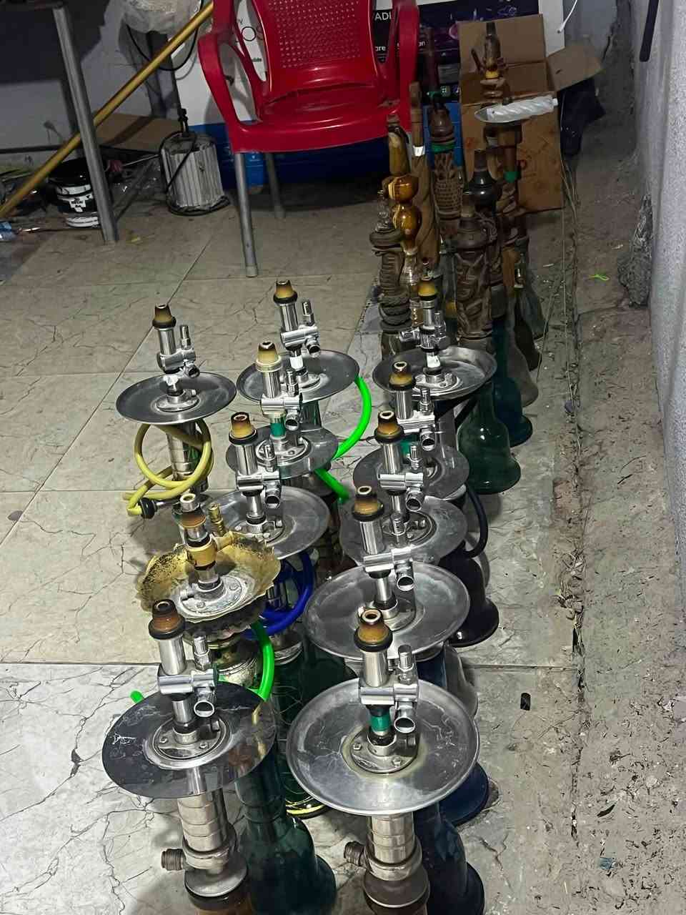 سلام عليكم غراض كوفي للبيع
بلازمه عدد 1حجمً55
مجمده حجم 9قدم 
قنفات عدد 10
كراسي عدد 27
ميز دومنه عدد 8
نراكيل عدد 10طه سل ستيل إصدار 25/26
قنينه غاز عدد 1
نراكيل خشب عدد 10
للاستفسار رقم الهاتف ***********
