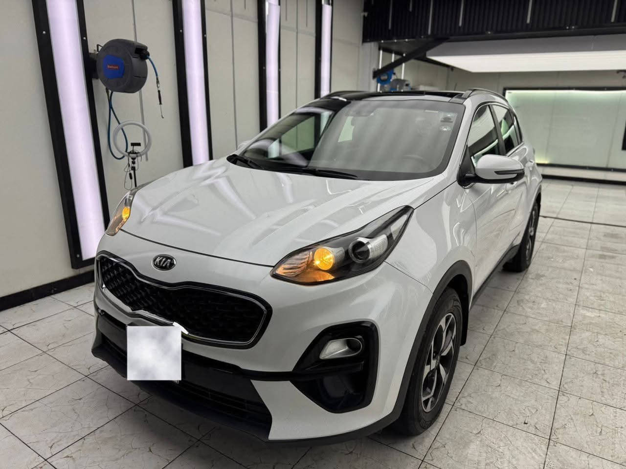 السلام عليكم ورحمه الله وبركاته
سبورتج خليجي موديل 2020للبيع السيارة ماشيه73الف كيلوحقيقي رقم اربيل هزه وسنويه جديده السيارة بانوراما تخم تايرجديد 
حساس امامي خلفي 
تبريد قطعتين باسمنا شخصيا 
السعر21$وبيها مجال للطيبين 
للاستفسار ***********
