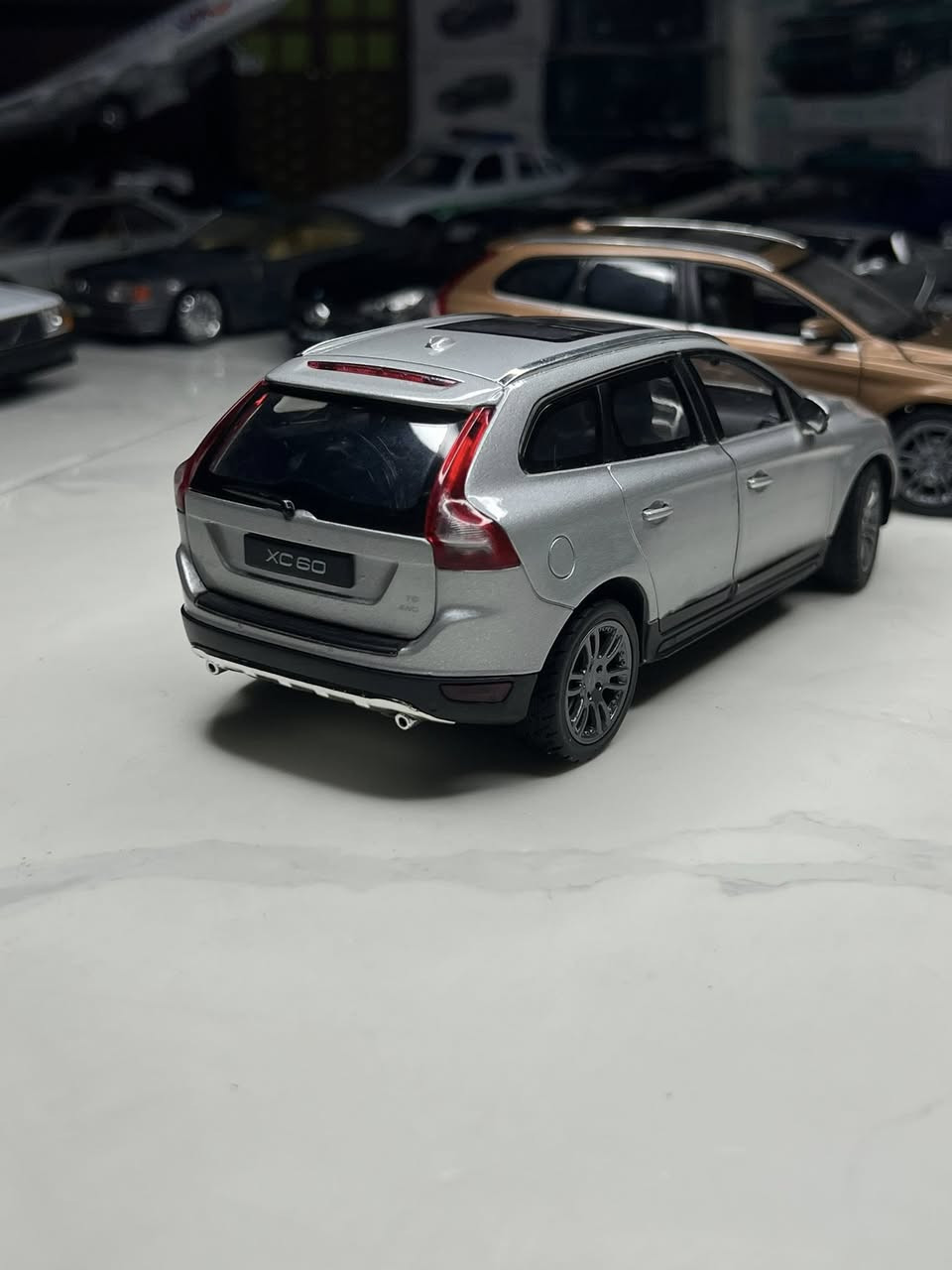 متوفر الان ⌚️

مجسم فولفو XC60 
من شركه RASTAR
مقاس 1/24 

للتواصل : ***********
حساب تيك : diecastbaghdad0
انستا : diecast_baghdad_1
فيس بوك  : طه جمال العامري
