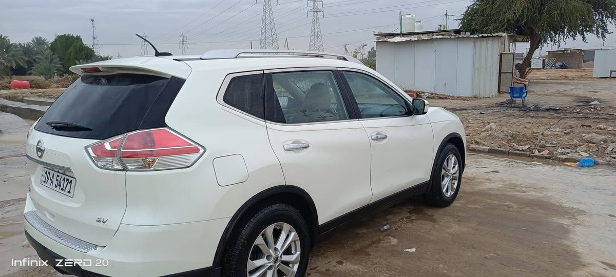 نيسان روج 16
سيارة كير ومحرك على وضع الشركه 
تخم تاير 
مثبت سرعه 
اشاير بالمري 
كامره خلفي امامي 
وبعد بيها هواي مواصفات 
ماشيه 188
السعر 135
***********
رقم كربلاء انكليزي بأسمي
