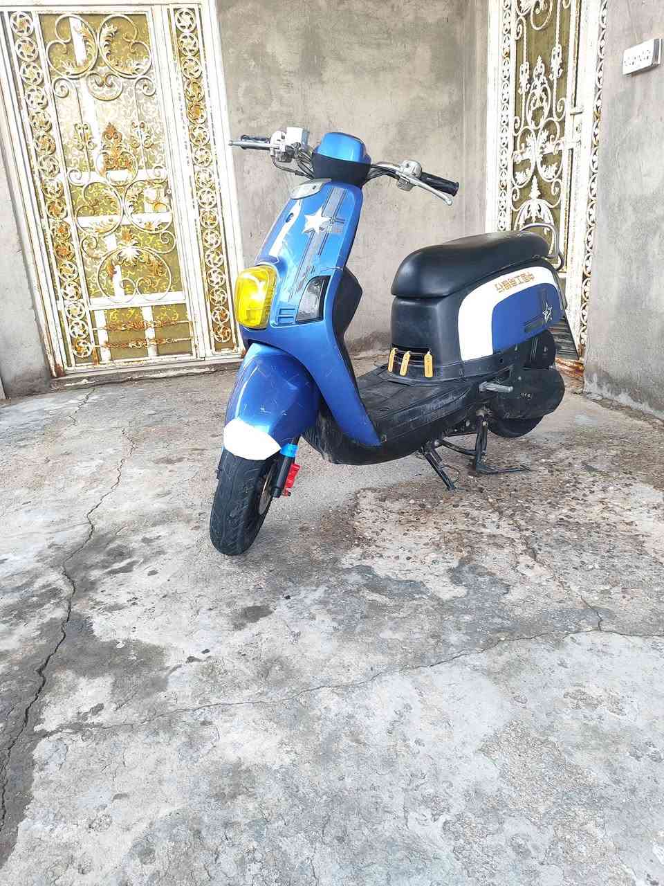 السلام عليكم دراجه بوليس الدراجه  ابدل بستن فقط دراجه جديده كهربايات كله شغاله اشاير لايت عالي ناصي  الدراجه بل كارتون السعر 675وبيه مجال مكاني البصره ابوالخصيب رقمي ***********
