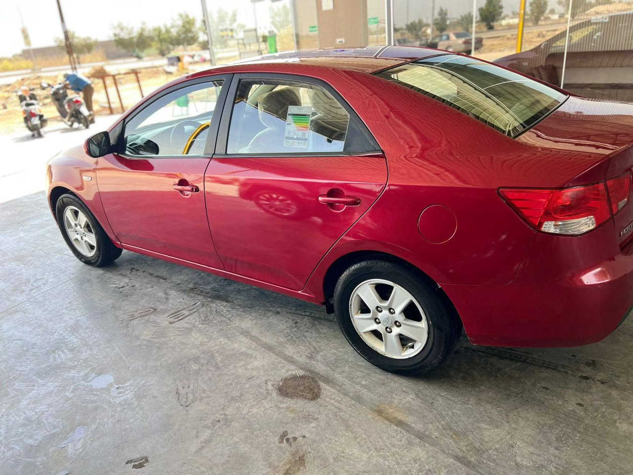 السلام عليكم 
للبيع كيا سيراتو م11 أدوات السيارة جديده كلش كير مكينه تبريد مكفوله ومكفولة عدة لكصه 
بلد ***********
