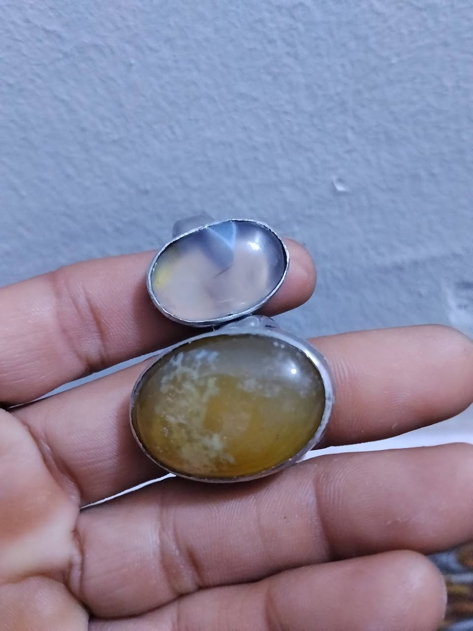 السلام عليكم 
عندي محابس كلهن نفس البصوره بس الاحجار مختلفه ابيع هيج فظه حديد فافون انته اعرف سعر المحبس على 15 عندي 40محبس


**إذا كنت صاحب هذا الإعلان وتريد حذفه لأي سبب، رجاءا أرسل رسالة إلى الدعم الفني**