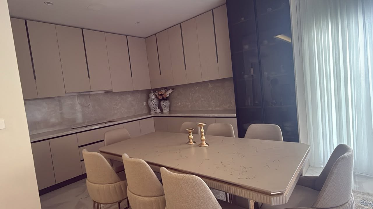 مطبخ جديد مستعمل كم شهر حرف ال360 ب315 ارتفاع280 بالون بريس ***********
