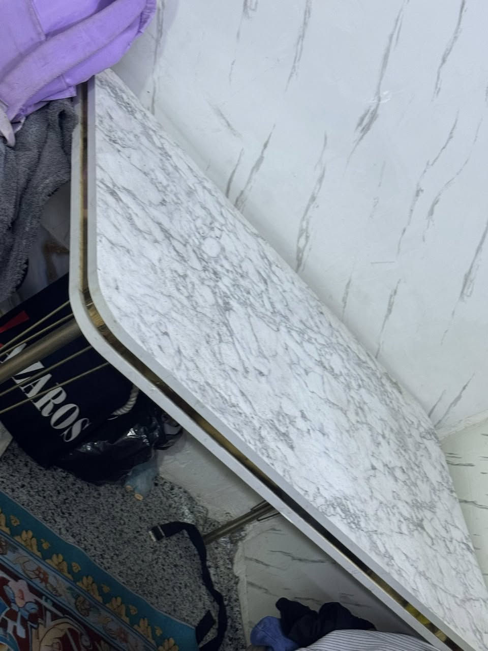 ميز طعام للبيع مع 6 كراسي نهايه 100نظيف


**إذا كنت صاحب هذا الإعلان وتريد حذفه لأي سبب، رجاءا أرسل رسالة إلى الدعم الفني**