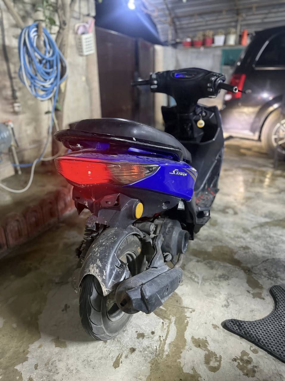 سلام عليكم سكنس محرك ياباني 🇯🇵دراجه كماله كهرباياته شغال شلعه او معدلل 
شراي يتصال ع هاذ لارقم***********
