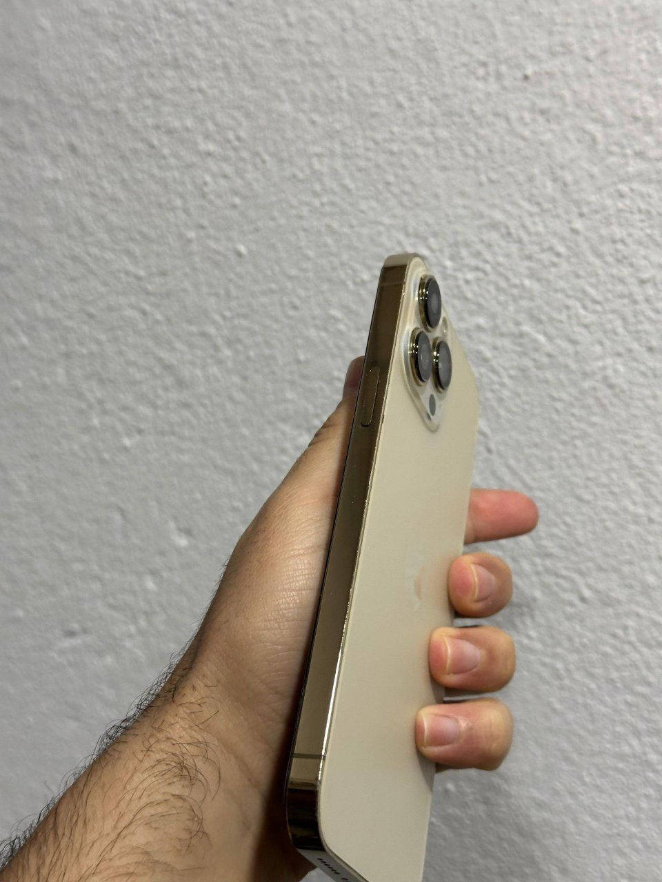 ايفون 13 برو ماكس لون ذهبي المميز ذاكره 512 
ركزلي عل ذاكره عملاقة 512 
ويا ملحقات كارتون + كيبل شحن

فقط مبدل بطارية نسبتها 100نوعية ( دراكون ) معروفة بدلتها ب 75 الف 
والكامرة 0.5 ماتشتغل 

تك سيم + شريحة الكترونية ( تكدر تسوي دبل سيم )

سعره 550 الف ( فقط بيع )

للتواصل عل هذا رقمي وبي واتساب *********** 

مكاني موصل وعندي توصيل لكل العراق
