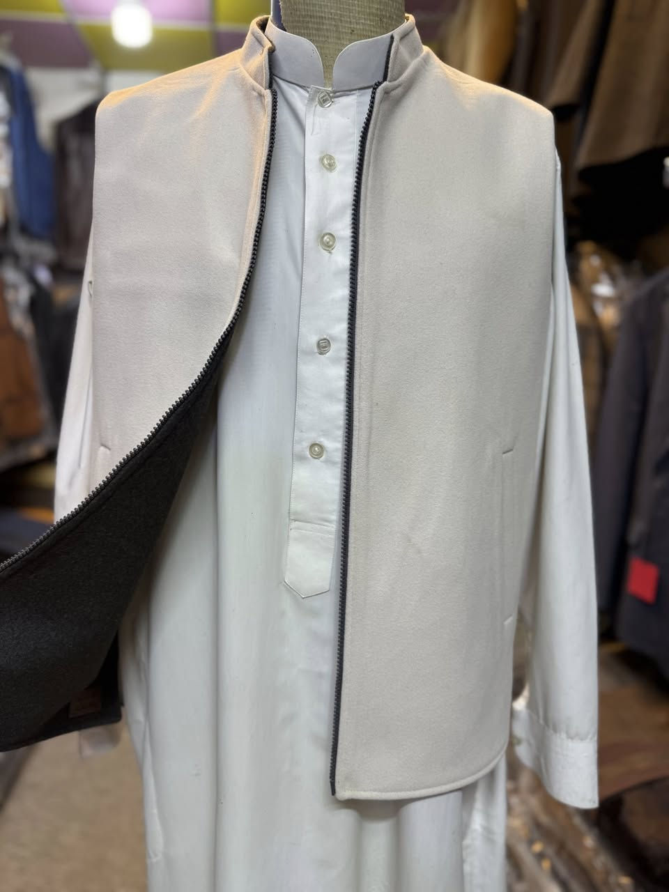 يلك وجهين 
20 الف 

***********
