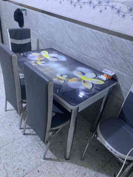 السلام عليكم غراض للبيع مستعجل ع بيعتهن ماطور شغال ونوعيه زينه ب 35 وميز طعام السعر 80 وخلاط حمام نوع ثقيل ابراص اصلي اصلي نضيف السعر 20 الف 
مكاني بغداد حي البتول العبيدي ***********
