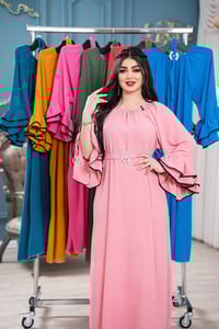 ملابس • متوفر