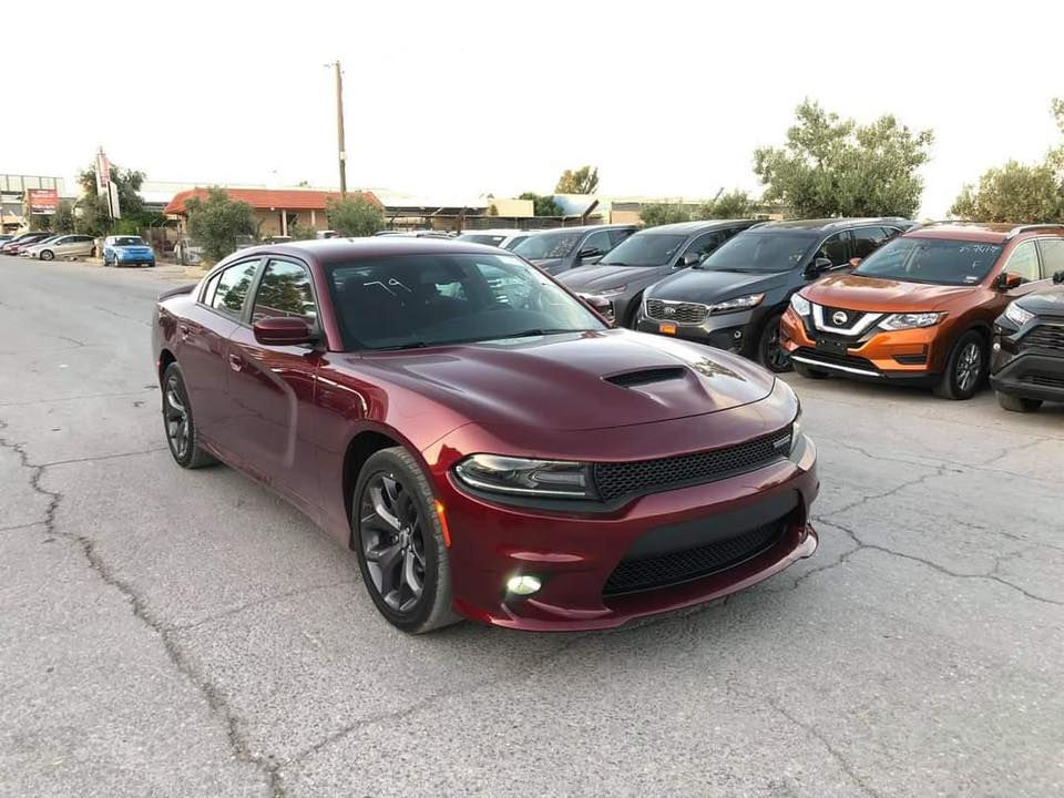 جارجر 2019
حادثها باب خلف السائق 

مكينة 3600 gt 

 رقم بغداد تحويل ثاني يوم مشروع وطني 

السعر ٢٣٠$ وبيها مجال
موجود واتساب ***********
