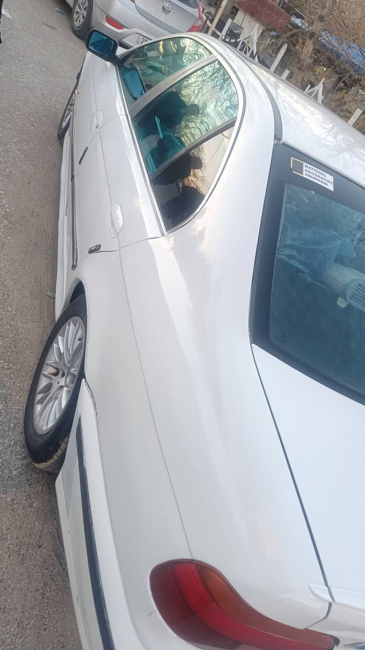 للبيع بي ام صقر موديل 96 بسمي رقم اربيل السعر 80 وبيها مجال الاتصال ع الرقم ***********
***********
