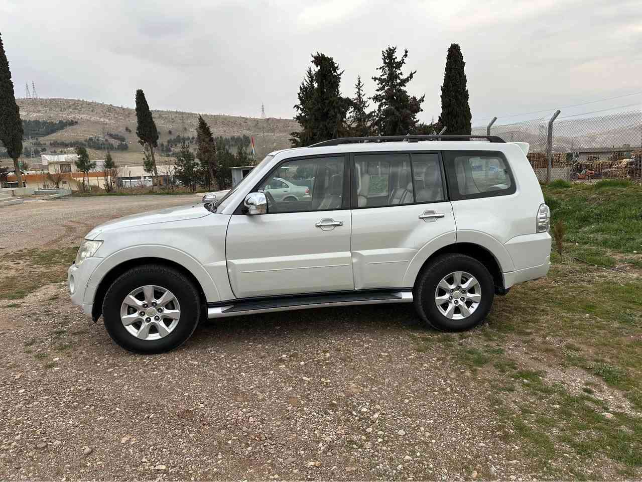 سلام عليكم مرخصة الادمن 
باجيرو 2013 للبيع او مراوسه حسب القناعه
رقم سليماينة سنويه لحد 2029
سياره جديده بمعنى الكلمه ماشيه 194
شرط التحويل والغرامه 
سياره من 13 ع ايد وحده شرط محرك وكير ممفتوح محرك 3500 المرغوب 
تبريد تدفئه 
تخم تايرات كوري جديده
دسكات امامي خلفي جديد 
بنزات جديده 
سياره سلايت جلد تحكمات ستيرن شاشه كامره 
ممتعوبه السياره بيها نص جاملغ صبغ 
سعرها163 وبي مجال 
مكانها خانقين 
*********** خناقين, ديالى
