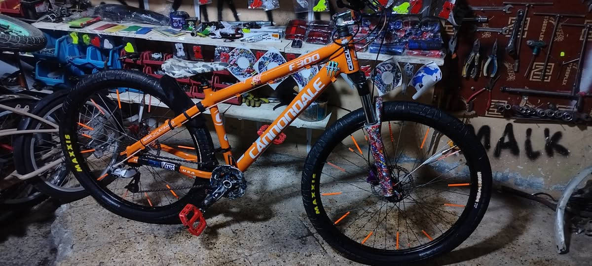 للبيع دراجه كاندل الفئه(f300 ) حجم 26
تفاصل خاص مو شراي لا تعبني ***********
