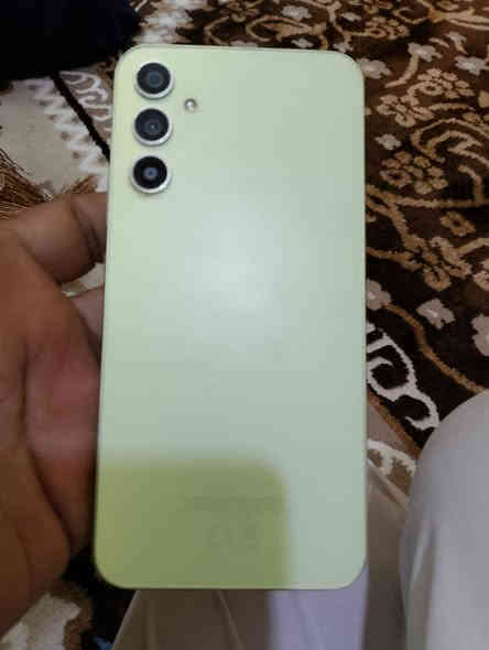 موبايل A34
5G ذاكره 256 عشوائيه 8 جهاز مكفول من غير ملحقات بصمه مدمجه بالشاشه السعر 225 واتساب *********** غير متواجد بالفيس
