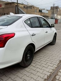 مديل 25 باسمي هندية ماشية 3 الف زيرو السيارة  مكفولة عدة شخط بالباب مك...