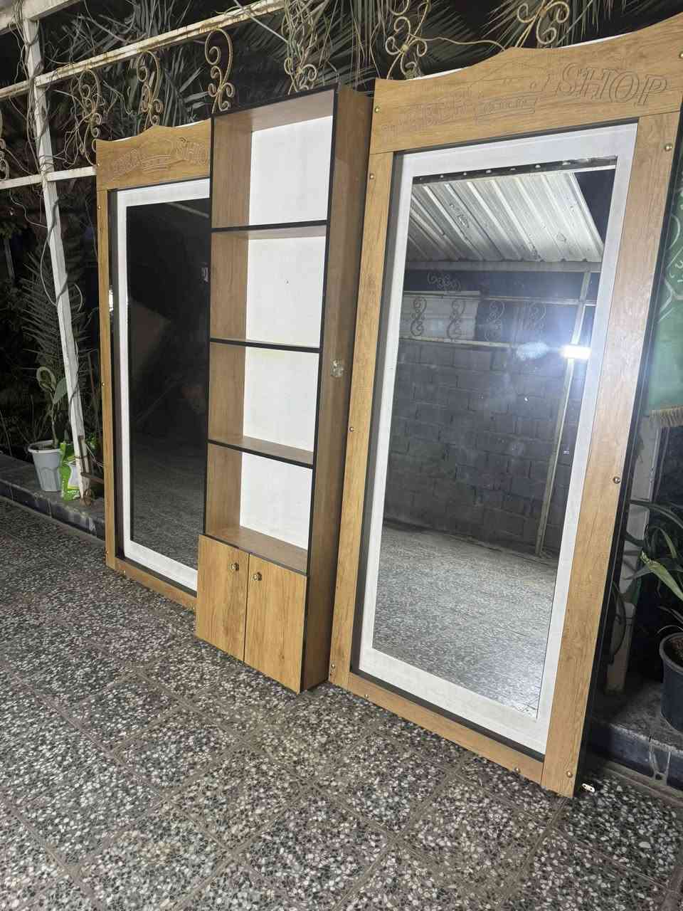 مرايات 2 او رفوف سيت نضيفات تجي وتشوفهن سعرهن 100 
مكاني نهايت حي اور ***********
