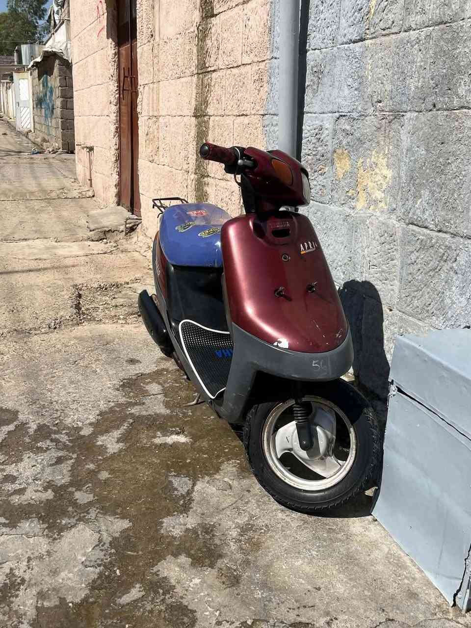 ماطور بوتين للبيع مكينه ما مفتوحه وايرمنيه سلف اشاير هورن كيج بانزين كلو شغال ما ناقصو ربع صوتو اخرس ماطور كدام العين السعر 325 بي مجال حك جيتك الما شراي لا يدوخني الرقم *********** :***********
