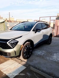 للبيع سبورتج x line لون سمنتي حادث دعامية فقط صبغ. ماشية ٢٥ السيارة فو...