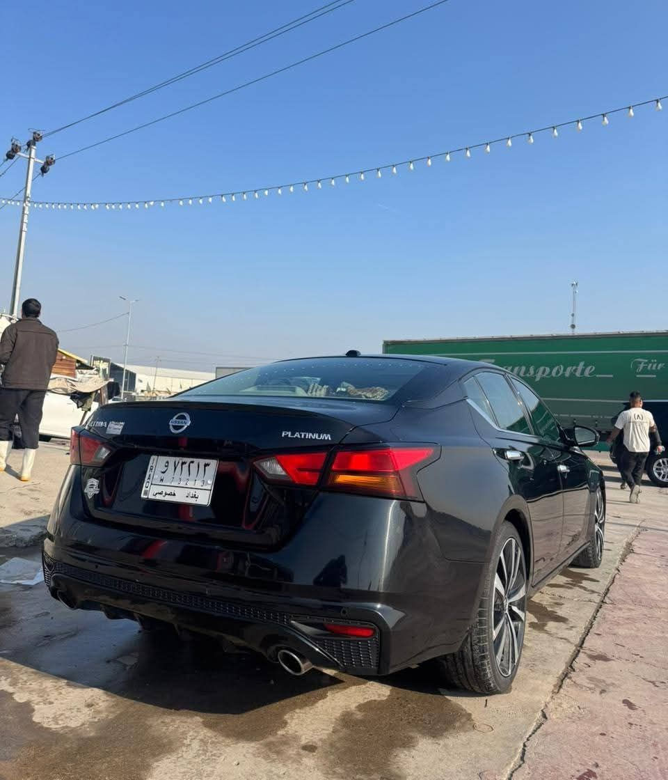 السلام عليكم 
التيما 2020 بلاتينيوم 
فول للاخير اعلى فئة بالالتيما 
بصمة 
شاشة كبيرة
٤ كامرات 
فتحة 
رادار امامي 
تحديد مسار
رادار جانبي 
حساس خلفي 
توقف ذاتي امامي وخلفي 
مري قلابة عند الرجوع للخف 
كشنات جلد 
تدفئة بالكشنات
تدفئة بالستيرن
كشنات خزن ميموري L1,L2 
ماشيه ٤٣ الف ميل 
حادثها جاملغ وبنيد 
رقم بغداد تحويل ثاني يوم 
سيارة جديده جدا سعرها مناسب بلعافيه ع الياخذها 
مكان السيارة بغداد
للإستفسار ***********
