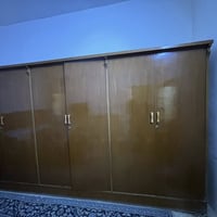 غرفة نوم • خشب عراقي • مراية تحتاج تغيير