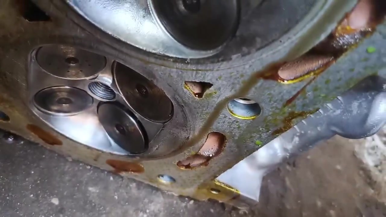 حبيبي قلبي اخويه العزيز.  
احنه شغلتنه خدميه. ابسطها الك احنه نريد نخلصك من اي مشكله تواجهك.  بلمحرك. 
اول فقره نفرح من نطلع بنتيجه حلوه. تبيض وجهه 
ثانيا. هذا باب رزقنه 
نصيحتي الك. من تشوف. فيتر يشتغل صح لتعاند واذا عندك خبره احتفظ بيها لنفسك.  لأن الي تعرفه كله مقارنه بخبره الفيتر أو اي ابو مصلحه.  خبرتك صفر ولاشي. ومعلوماتك نصها غلط 
وهاي النتيجه. 
من تشتغل على خبرتك تخسر مرتين 
ومن اشتغل اني بمصلحتي.  راح تكسب وقت وتطلع. بنتيجه راقيه. وماعليها غبار. 
انتبه.  الفديو هذا والي قبله 
***********
ابو علي 
العلاوي. شارع شيخ معروف. كراج. جمهوريه
