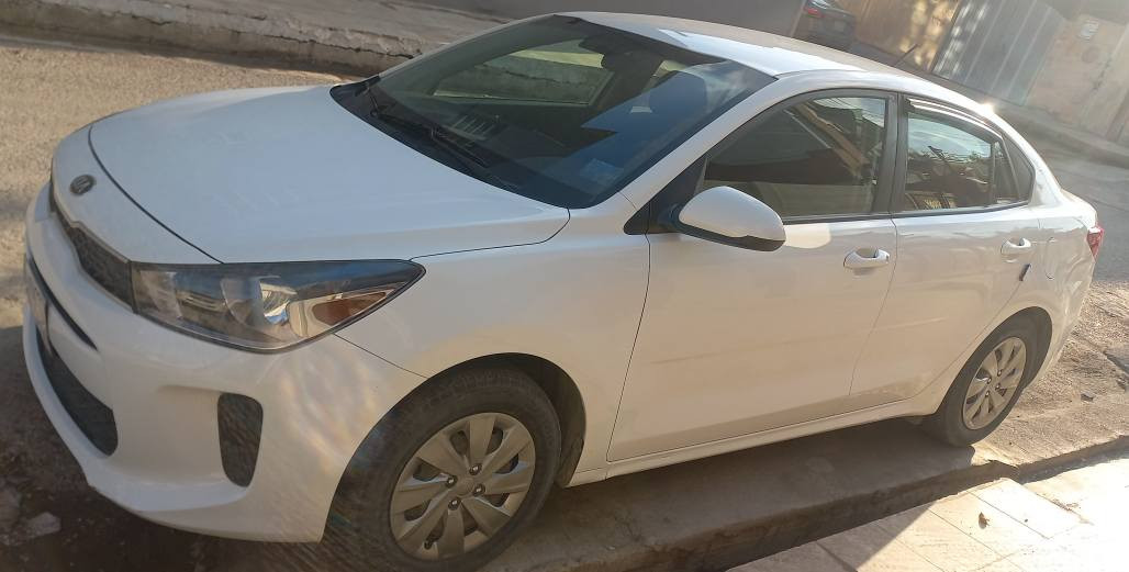 كيا ريو 2019 وارد امريكي ضررها من امريكا باب خلف النفر وباب النفر بيدي انطخ الضرر بابين حاليا 
كير محرك تبريد طخم كله وضع شركه 
السياره ماشيه 40 الف بس
 ريحة الشركه بيها
داخل صاج مواصفات الsالمعروفه
بجم كبس لكه مابي 
كلها شرط من دعاميه لدعاميه 
سياره جديده الواقع اجمل من الصور لامغسوله ولاملمعه ولامبولشه 
السياره بأسمي من قبل ٦سنوات من الشحن بيدي اني مرقمها على أيدي مامتواجد عل فيس للأتصال ***********
