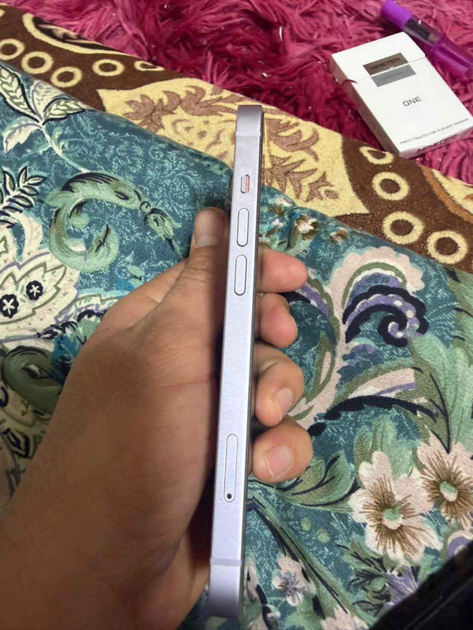 ١٤عادي ذاكره ١٢٨بطاريه٨١الجهاز وكاله ما مفتوح السعر 550بي مجال بسيط التواصل عل هذا الرقم***********واتساب واتصال موجود
