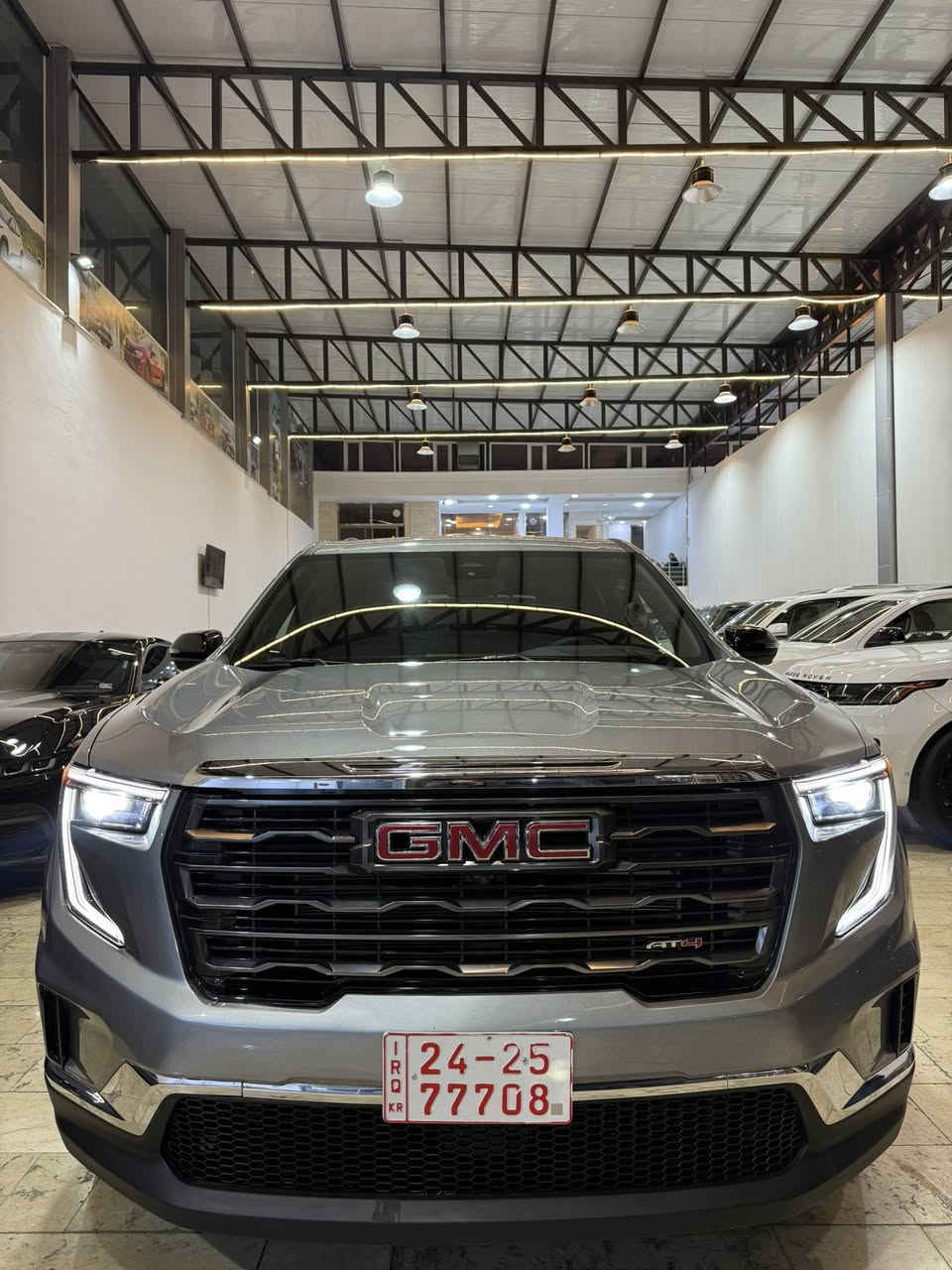 رقم السيارة : بدون رقم يترقم شمالي 
موقع السيارة : دهوك 
نوع السيارة : جمسي اكاديا الڤيشن
موديل السيارة : 2025 
المسافة المقطوعة: 4.000 ميل 
محرك 4 سلندر توربو 328 حصان 

مواصفات: الڤيشن 

بصمة تشغيل 
بصمة ابواب دخول ذكي 
كراسي تدفئة 
مقاعد صف ثالث سبعة راكب 
صندوك كهربائي 
تشغيل عن البعد 
دفع رباعي 4*4 تحكم يدوياًُ ليس كهربائياً
رادارت فتل 
رادار مانع تصادم امامي 
رادار خروج عن المسار 
رادار نقطة عمياء مري 
رادار خلفي 
كراسي رج هزازي مع رادارت متحكم 
كاميرات فتل 360 درجة 
شاشة معلومات وترفيه كبيرة بحجم 15 بوصة
عجلات جديدة قياس 18 بوصة
باقة “OnStar Basics”
حزمة القطر Trailering
كير أوتوماتيكي بـ 8 سرعات
نظام صوت فاخر من Bose®
شحن لاسلكي للهواتف الذكية.
إضاءة داخلية محيطية.
منافذ USB-A وUSB-C لجميع الصفوف 
نظام اوتو ستوب 
انظمة قيادة سبورت نورمال ونظام تحكم في النزول والصعود
مثبت السرعة التكيفي 

ملاحظات: سيارة بدون صبغ بدون حادث بدون ايرباك كفاله عامة 

للأستفسار :
***********
***********
