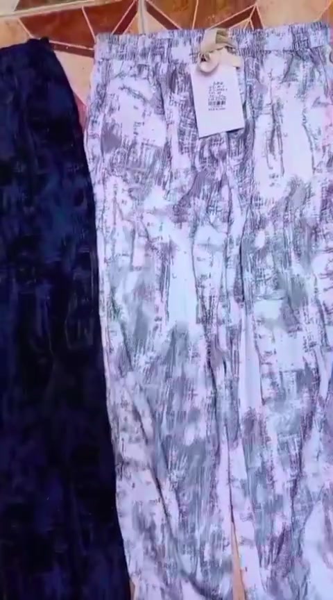 انتظرونا غدن بذن الله 
بضاعه العيد راح نفتح💥
جميع موديلات وانسب الاسعار 🤌🤌
داخل محلات


**إذا كنت صاحب هذا الإعلان وتريد حذفه لأي سبب، رجاءا أرسل رسالة إلى الدعم الفني**
