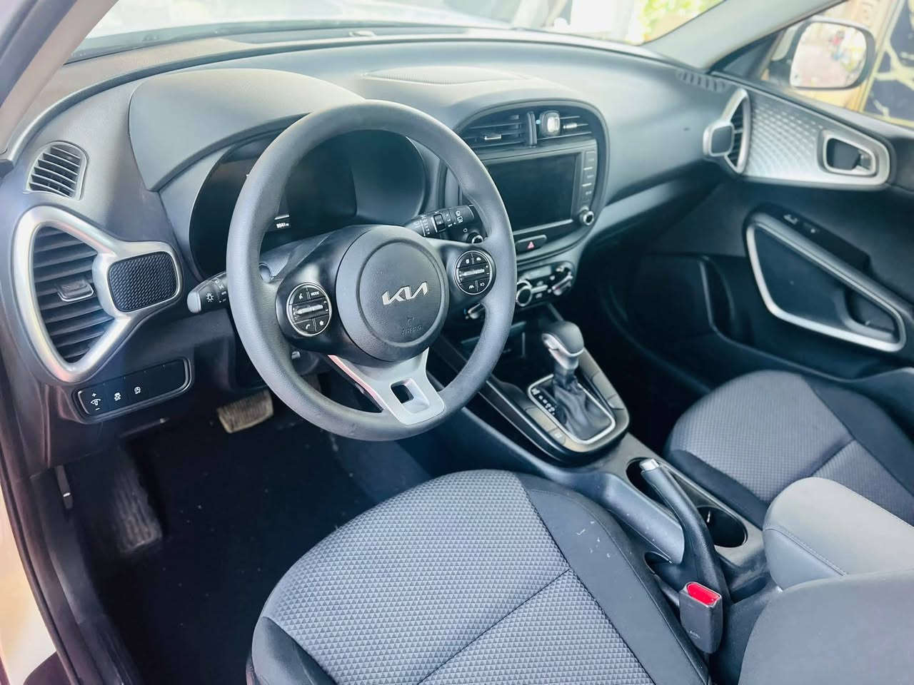 كيا صول موديل 2024 Lx حادثه بسيط جدا دعاميه فقط بدون صبغ اصليه بدون ايرباك بدون دواخل
صور الحادث مرفقه  بالمنشور
الرقم /بابل انكليزي بأسمي 
السعر /165$ وبيها مجال
مواصفاتها معروفه
محرك 2000 دوش
-ماشيه 11 الف
-مانع تصادم
-مانع انزلاق 
-شاشه كبيره كار بلي
-كامره دواره
-كروز سرعه

مكاني الحله
للاستفسار:- 
***********
***********
