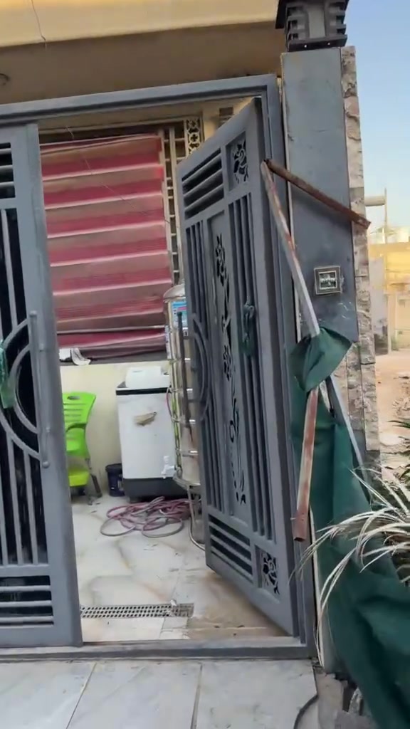 يا الله 
يوجد بيت مساحه 100متر طابو زراعي قرار محكمه سند 25 يحتوي البيت ..على غرفه نوم.واستقبال وصاله ومطبخ وحمام خارجه وداخليه بناء طابوك ..علما البيت ينباع مع الاثاث ..العنوان ..قرب قنطرة السلام مقابيل مجمع الوارث شارع البرج ...سعر 90وبيه مجال قليل للاستفسار الاتصال على الارقام الظاهرة 

***********
***********
