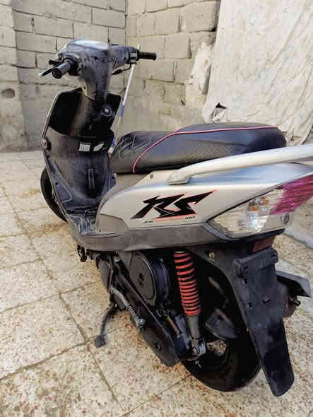 السلام عليكم دراجة ماكس عدله للبيع 
دراجه توها طالعه من الحاويه جديده ونضيفه كلش و(مامفتوحه) 
تشتغل نكره سلف
كهربائيات كلها شغاله اشاير رباعي
معدل خير من الله
سرعة 120 شلعه تاكل الكاع
كيج السرعه وكيج البانزين شغال
لايت زنون اصلي يشتغل عالي وناصي
تايرات جلاتين من هذني البلاد اصليات
مكينه خرسه ناعمه كلش
دوشمه كشن جلد 
كفرات كلها ختم واحد ويه المكينه
دراجه مكفوله كفاله عامه (السعر خاص)
مكاني البصرة قضاء المدينة منطقه الرحمانية متواجد على الواتساب والمازنجر رقم الهاتف ***********
