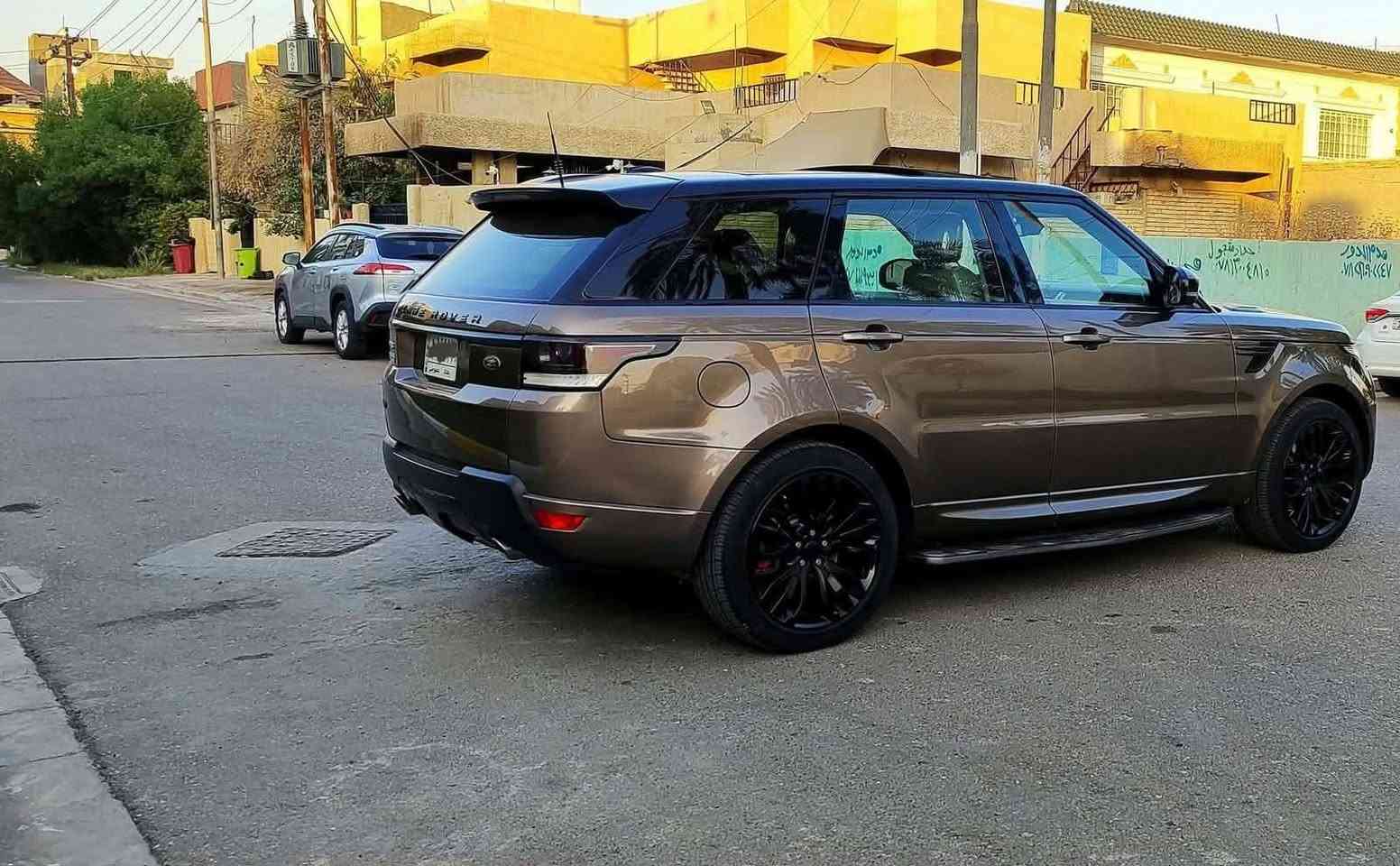 السلام عليكم للبيع او مراوس رانج روفر سبورت وارد الماني ضمان دولي موديل 2014 سته سلندر سوبر سياره جاهزه وسيرفس كامل اصلي يعني اترايك وين متريد صبغ دعاميات وشبر بين الباب والجاملغ الخلفي السياره صفر مسج بدون اي عطل هزه جديده كامله من كل النواحي
المواصفات 

بيبان شفط 
ثلاجه 
شفتات ستيرن 
جكات 
زنون بلادي و دينامك 
جلد لون بيجي 
تدفئة وتبريد كشنات 
رادارات جانبي وامامي 
خمس كامرات 
اربع وضعيات قياده 
بانوراما 
وبعد هواي مواصفات الرانج معروفه 
ترهم بيع وترهم مراوس الرقم
*********** واتساب
*********** اتصال
عنوان السيارة بغداد الكرخ
